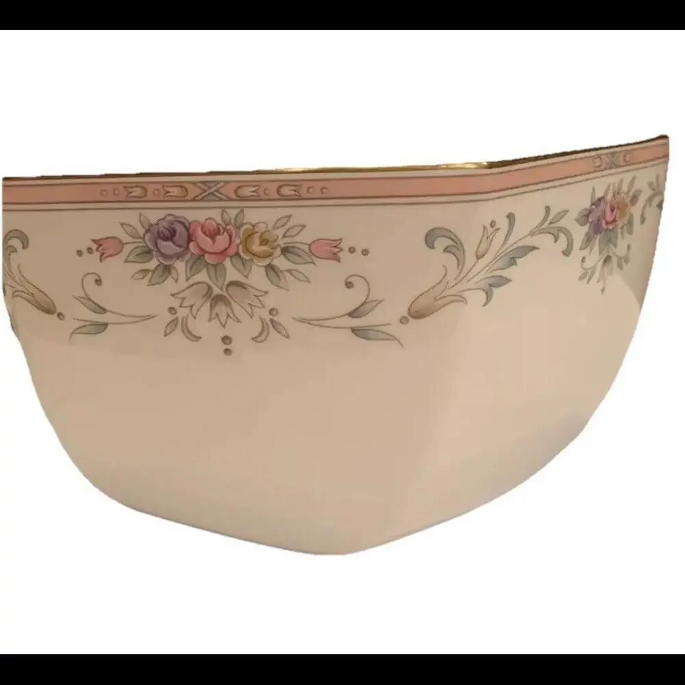 🌼🍽️Spring Crest by Christopher Stuart Hexagon Serving Bowl Bone China